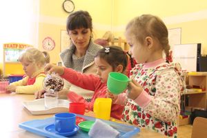 Воспитатели «Центра развития ребёнка» отмечают двойной праздник (ФОТО, ВИДЕО)