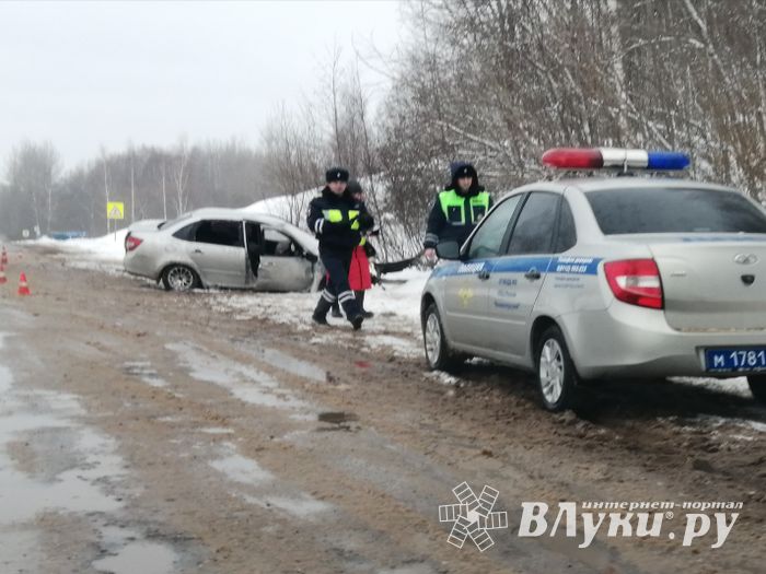В Великолукском районе произошло ДТП (ФОТО)