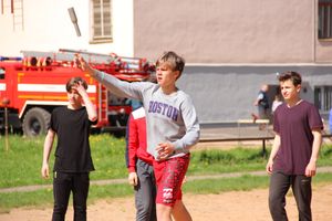 В Великих Луках в 10 лицее «освободили» заложников (ФОТО)