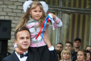 Школы города отметили 1 сентября (фото)