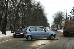 Две легковушки столкнулись на Гагарина (ФОТО)