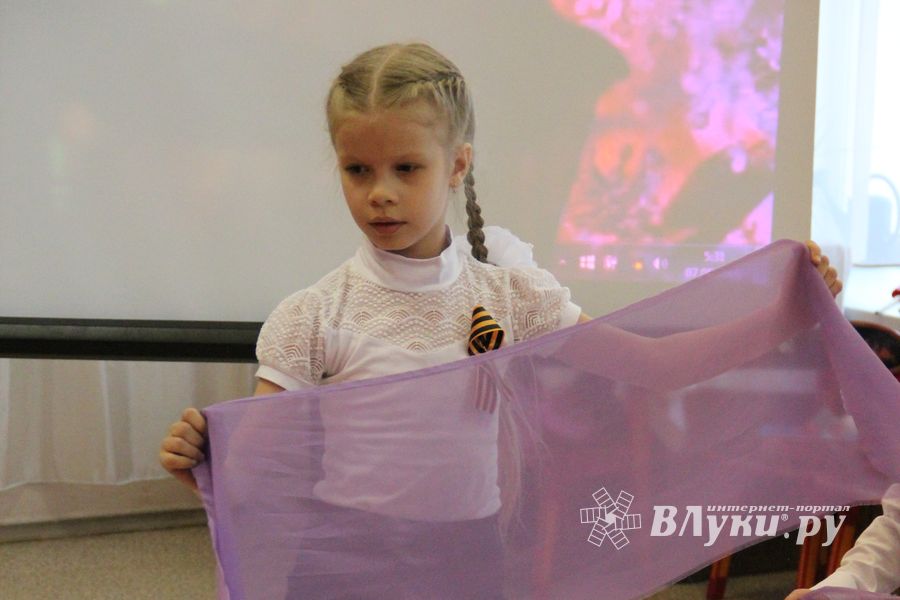 Юные великолучане отметили День победы (ФОТО)