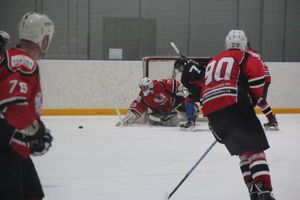 ХК «Экспресс» одержал победу над ХК «Евро-Керамика» в рамках НХЛ (ФОТО)