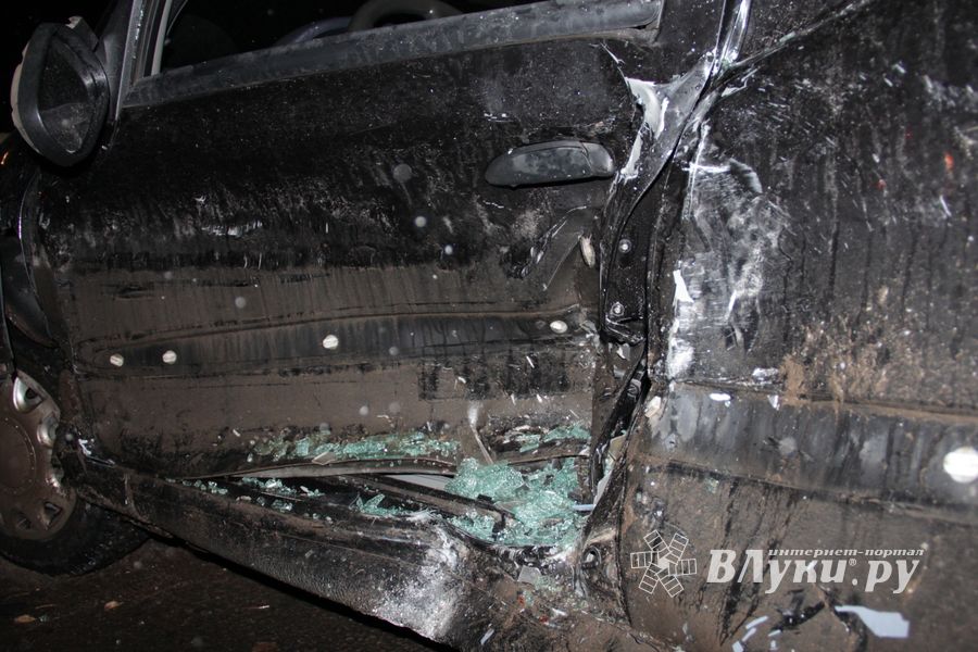 ДТП в Великих Луках — есть пострадавшие (ФОТО)