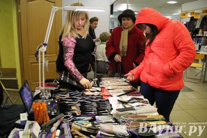 Универсальная выставка проходит в Великих Луках (фото)