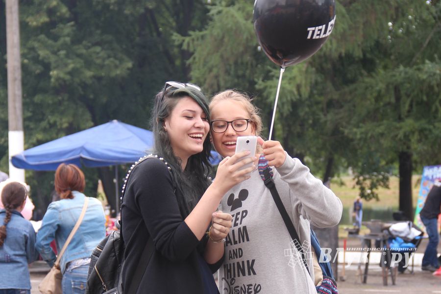 Tele2 поздравила великолучан с Днем рождения любимого города (фото)