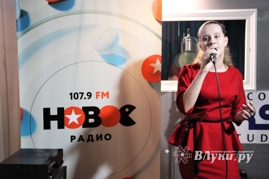 Участники медиапроета «Новые Голоса ДЕТИ на Новом Радио Великие Луки» записали видеоролики (ФОТО)