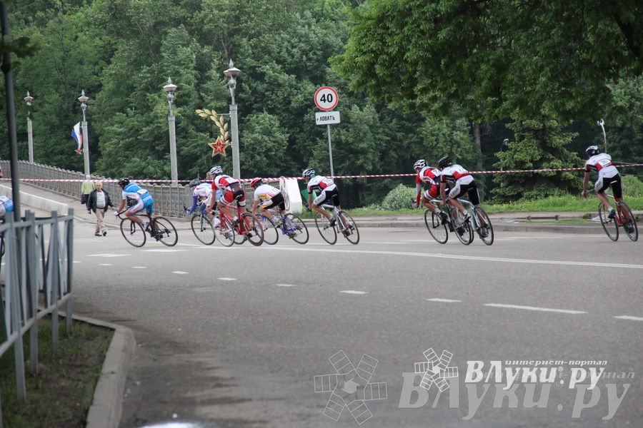 Гонка-критериум по велосипедному спорту