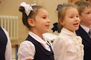 В школу №13 Великих Лук приходила осенняя сказка (ФОТО)