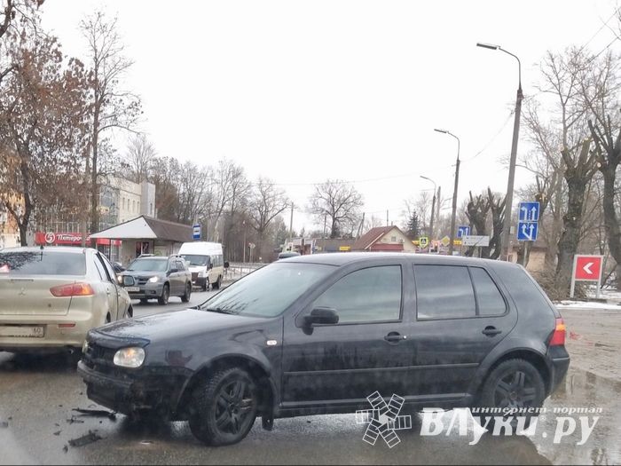 ДТП на выезде с АЗС на проспекте Гагарина (ФОТО)