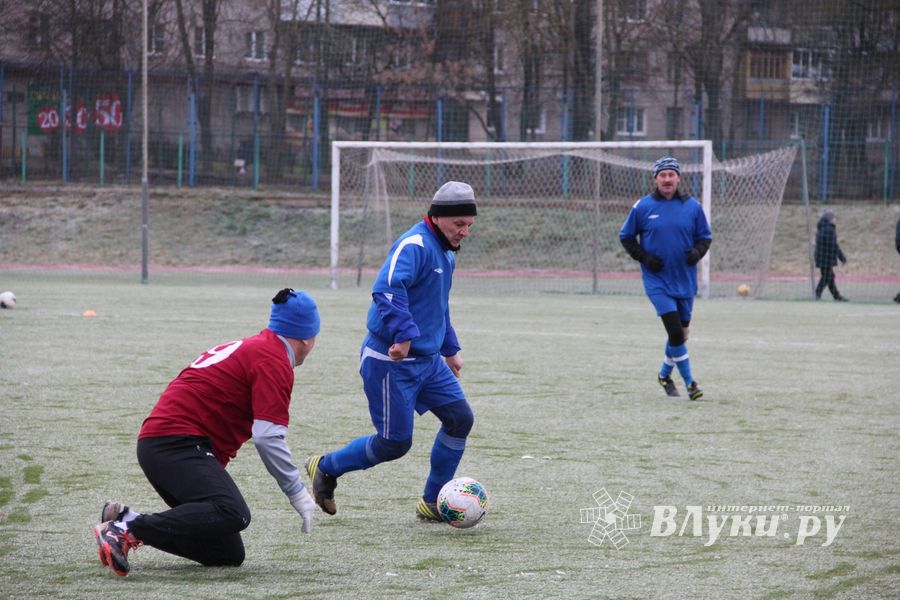 Боевая ничья в памятном футбольном матче (ФОТО)