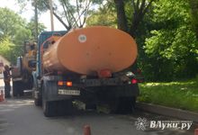 На пр-те Гагарина чистят ливнёвки (ФОТО)