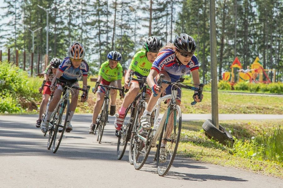 В Великих Луках прошел велопарад (ФОТО)