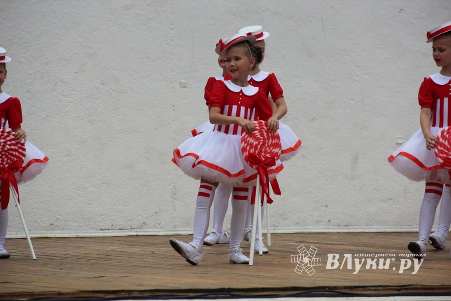 Лучшие мажоретки и барабанщицы награждены (ФОТО)