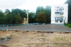 Депутат облсобрания возмутился состоянием детских площадок в Великих Луках (ФОТО)