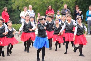 В Великих Луках проходит ​Международный фестиваль-конкурс среди мажореток и барабанщиц (ФОТО)