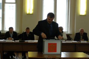 Выбор главы администрации Великих Лук