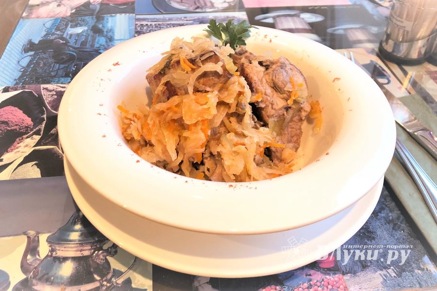 Приближается зима. Время зайти в гости. Точнее – в «Гости»