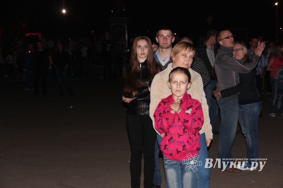 Салют в Великих Луках (ФОТО)