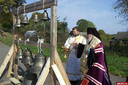 В Поречье состоялось освящение колоколов для храма в честь святой великомученицы Параскевы Пятницы (фото)