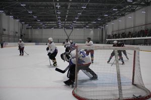 Памятный турнир по хоккею прошел в великолукском «Айсберге» (ФОТО)