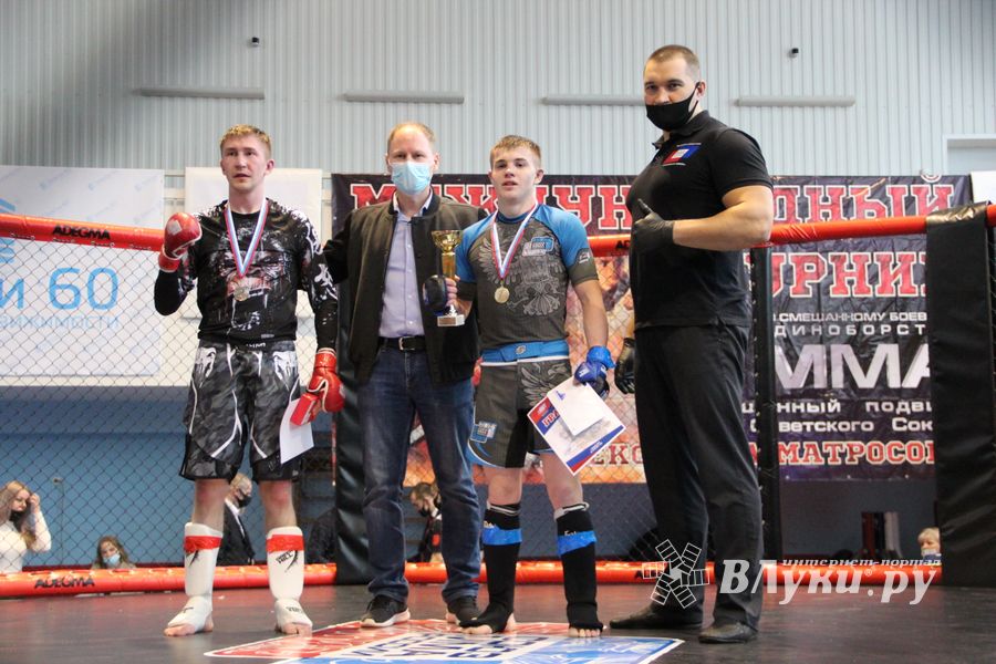 В Великих Луках прошел кубок по смешанному боевому единоборству (ФОТО)