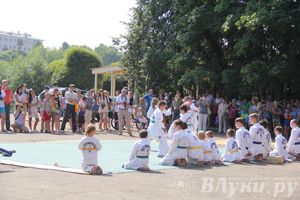 В Великих Луках отметили День физкультурника