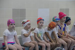 Соревнования по плаванию на призы Деда Мороза прошли в Великих Луках (ФОТО)