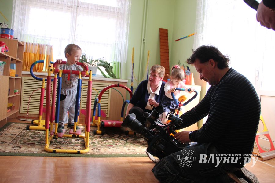 Первый канал в Великих Луках: помочь маленькому Мише Косенкову (фото)