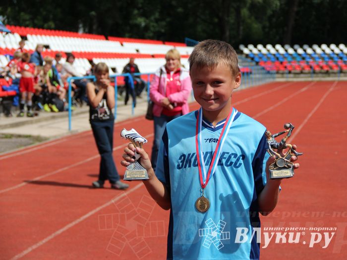 «Кожаный мяч» в Великих Луках