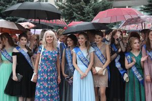 Великолукской «Бригантине» пришлось поплавать под дождём (ФОТО)