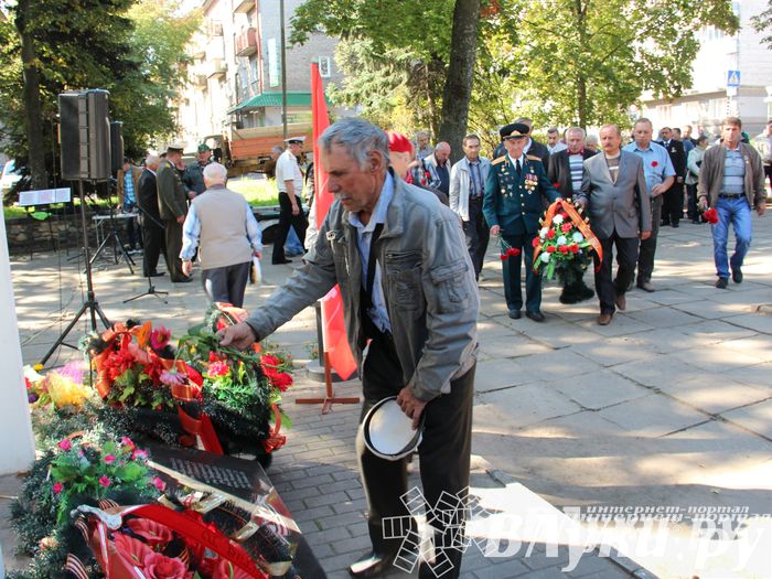 В Великих Луках воинов-интернационалистов наградили медалями