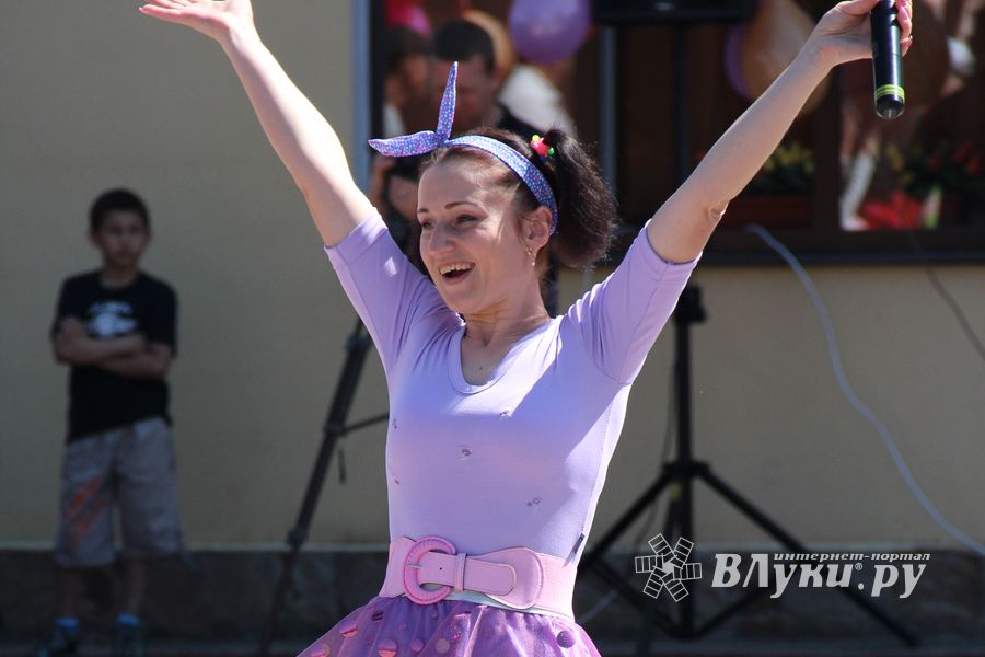 В Великих Луках отмечают День защиты детей 