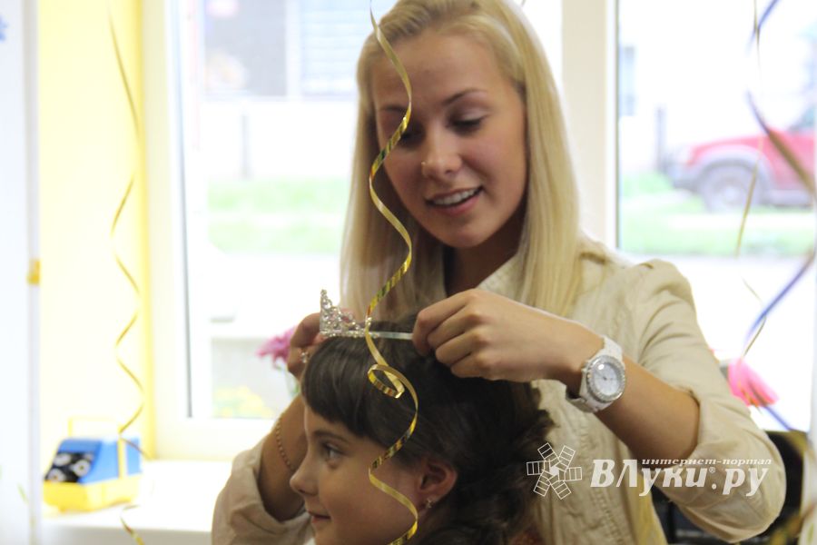 Награждение участниц конкурса "Маленькая красавица"