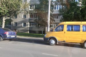 ФОТОФАКТ: На проспекте Ленина столкнулись маршрутка и легковой автомобиль