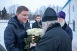Андрей Турчак поприветствовал архиерея Великолукской епархии на Псковской земле и вручил «чашу терпения» (фото)