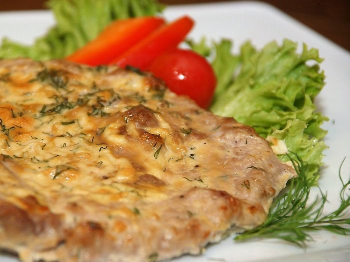 8 марта прекрасных дам приглашают в «Гости» (ФОТО)