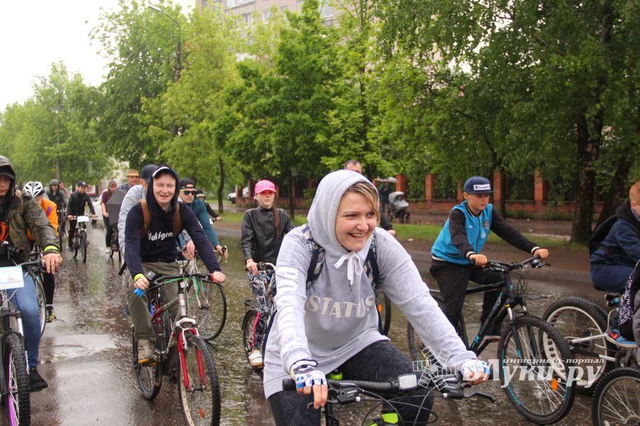 Зигзаг здоровья выполнили великолукские велосипедисты (ФОТО)