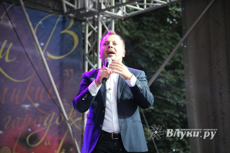 День города: концерт, аэростаты и салют (ФОТО)