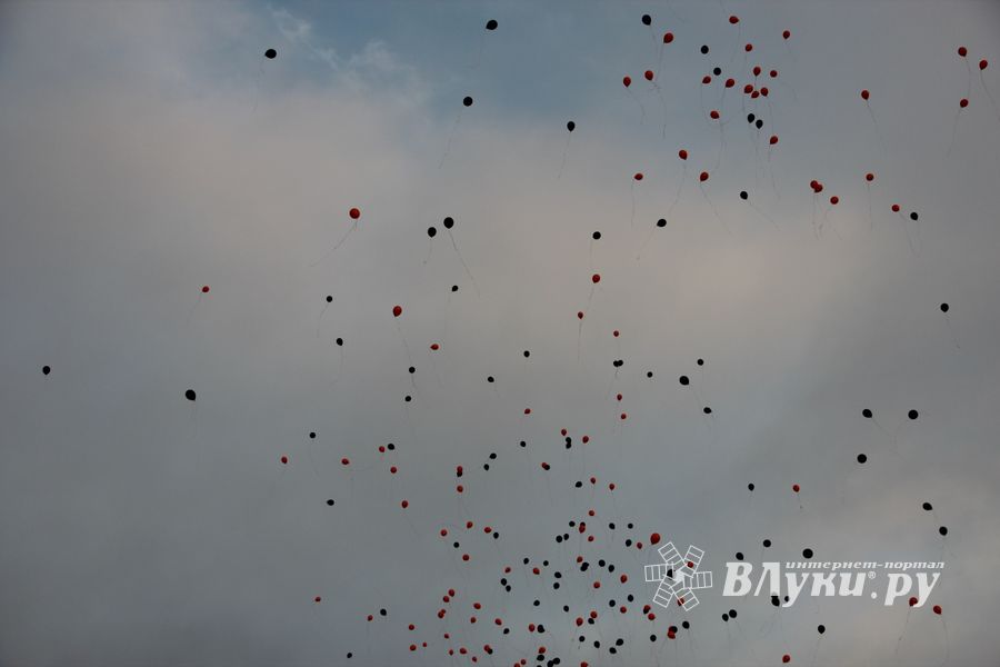 Сегодня над Великими Луками летели шары
