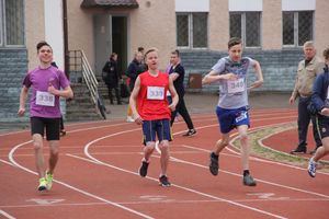 В Великих Луках проходят соревнования «Шиповка юных» (ФОТО)