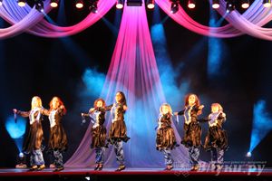  В ДК ЛК проходит четвертый ежегодный фестиваль танца (фото)