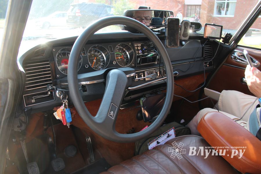 Ретро-автомобили побывали в Великих Луках (ФОТО)