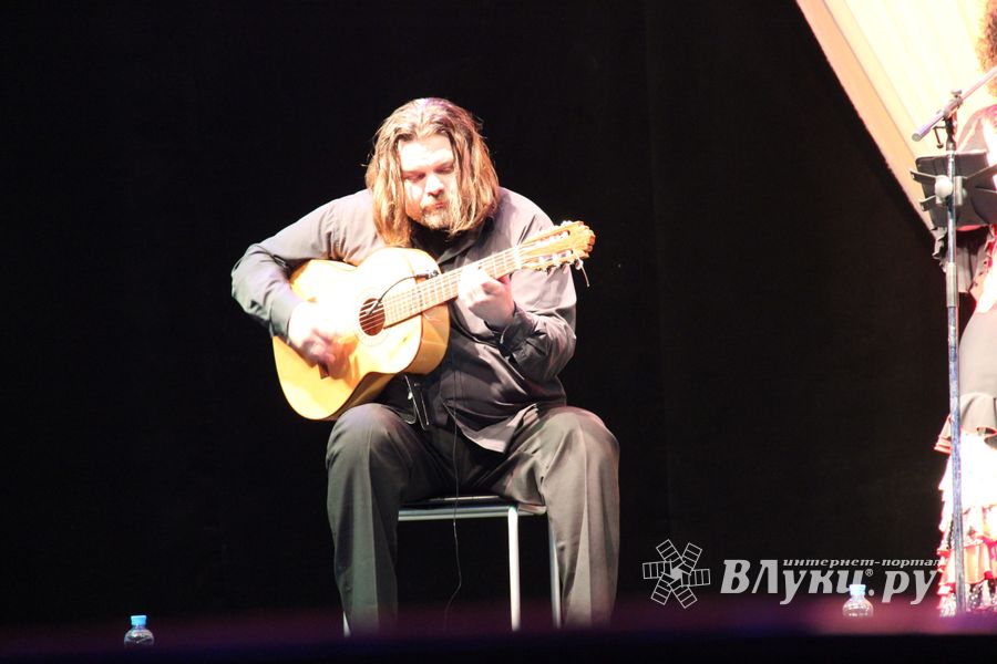 Музыканты De Las Llamas на сцене ДК ЛК 