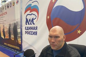 Николай Валуев посетил тренировку великолукских спортсменов (ФОТО)