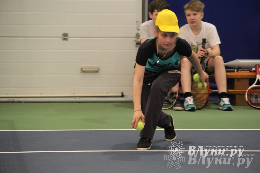 В СК «Ника» проходит открытый городской турнир по большому теннису (фото)