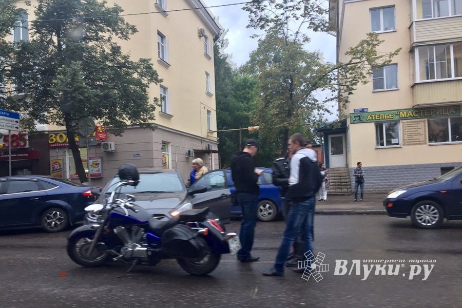 ДТП в Великих Луках (ФОТО)