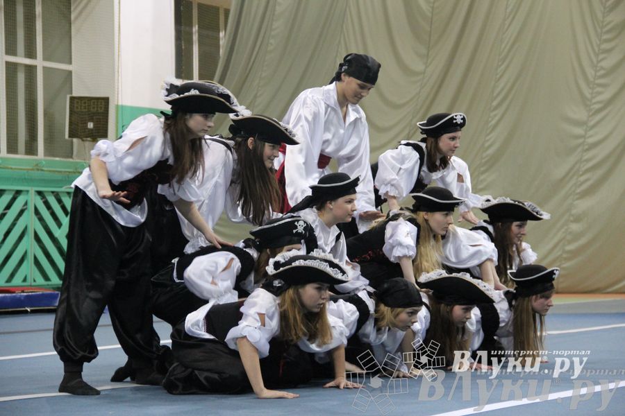 «Парад гимнастики» прошел в Великих Луках (фото)