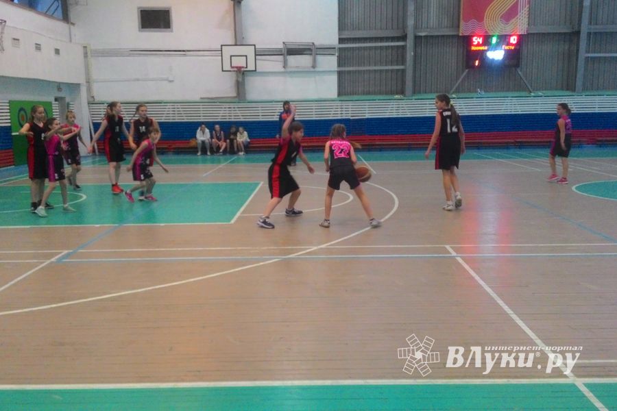 Великолучанки привезли золото с Новгородской области (ФОТО)