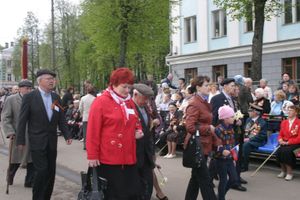 В Великих Луках прошел Военный парад